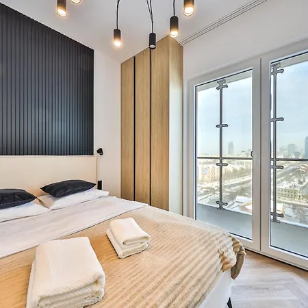 Kasprzaka 29 Wola Tower Z Wanną I Widokiem Na Panoramę Centrum By Perfect 1231