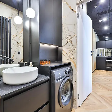 Kasprzaka 29 Wola Tower Z Wanna I Widokiem Na Panorame Centrum By Perfect 1231 * Warsaw