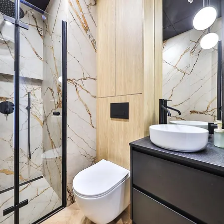 Kasprzaka 29 Wola Tower Z Wanna I Widokiem Na Panorame Centrum By Perfect 1231 Warsaw