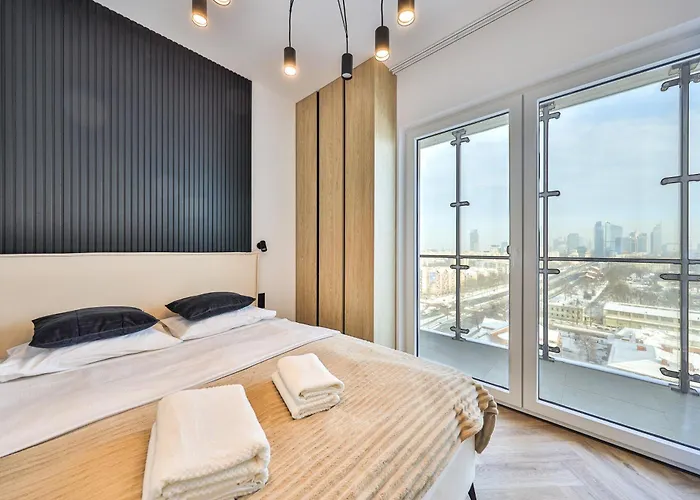 Kasprzaka 29 Wola Tower Z Wanna I Widokiem Na Panorame Centrum By Perfect 1231